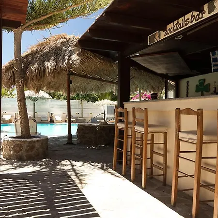 Rena Apartahotel