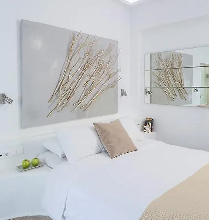 Rena Apartahotel