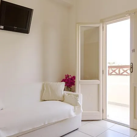 Rena Aparthotel *