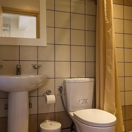Rena Aparthotel *