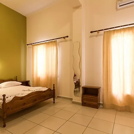 Rena Aparthotel *