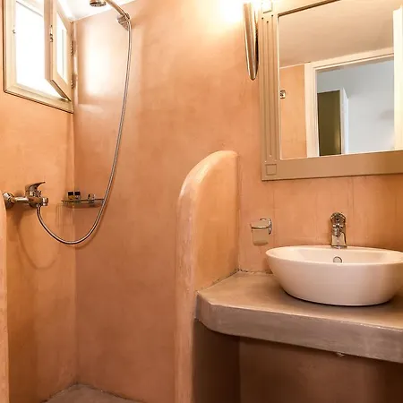 Rena Lejlighedshotel Perissa (Santorini)