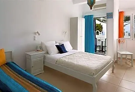 Apart Otel Rena Perissa (Santorini)