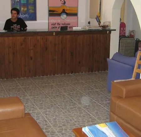 Rena Apart Otel Perissa (Santorini)