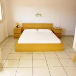 Hotel apartamentowy Rena